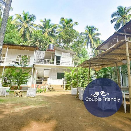 Fabhotel La Volga - Nr Morjim Beach Ngoại thất bức ảnh