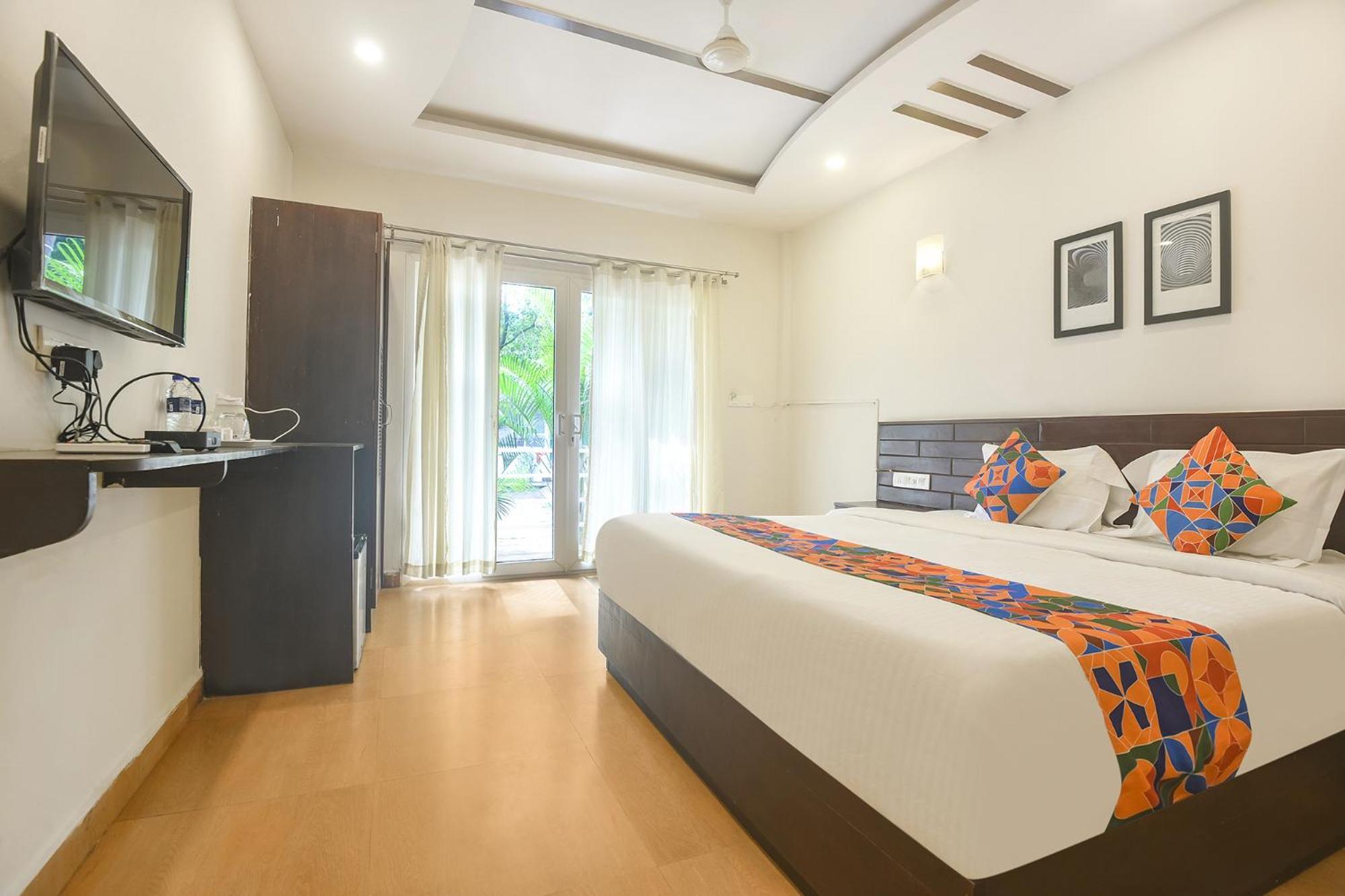 Fabhotel La Volga - Nr Morjim Beach Ngoại thất bức ảnh