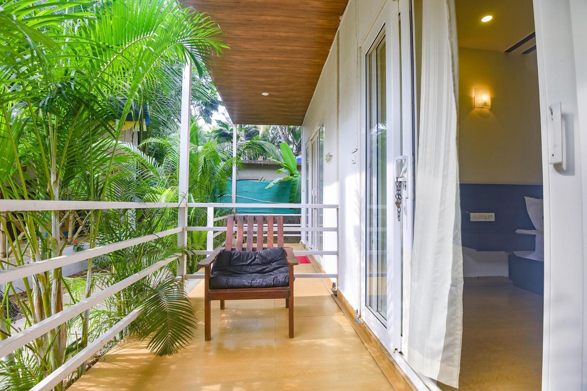 Fabhotel La Volga - Nr Morjim Beach Ngoại thất bức ảnh