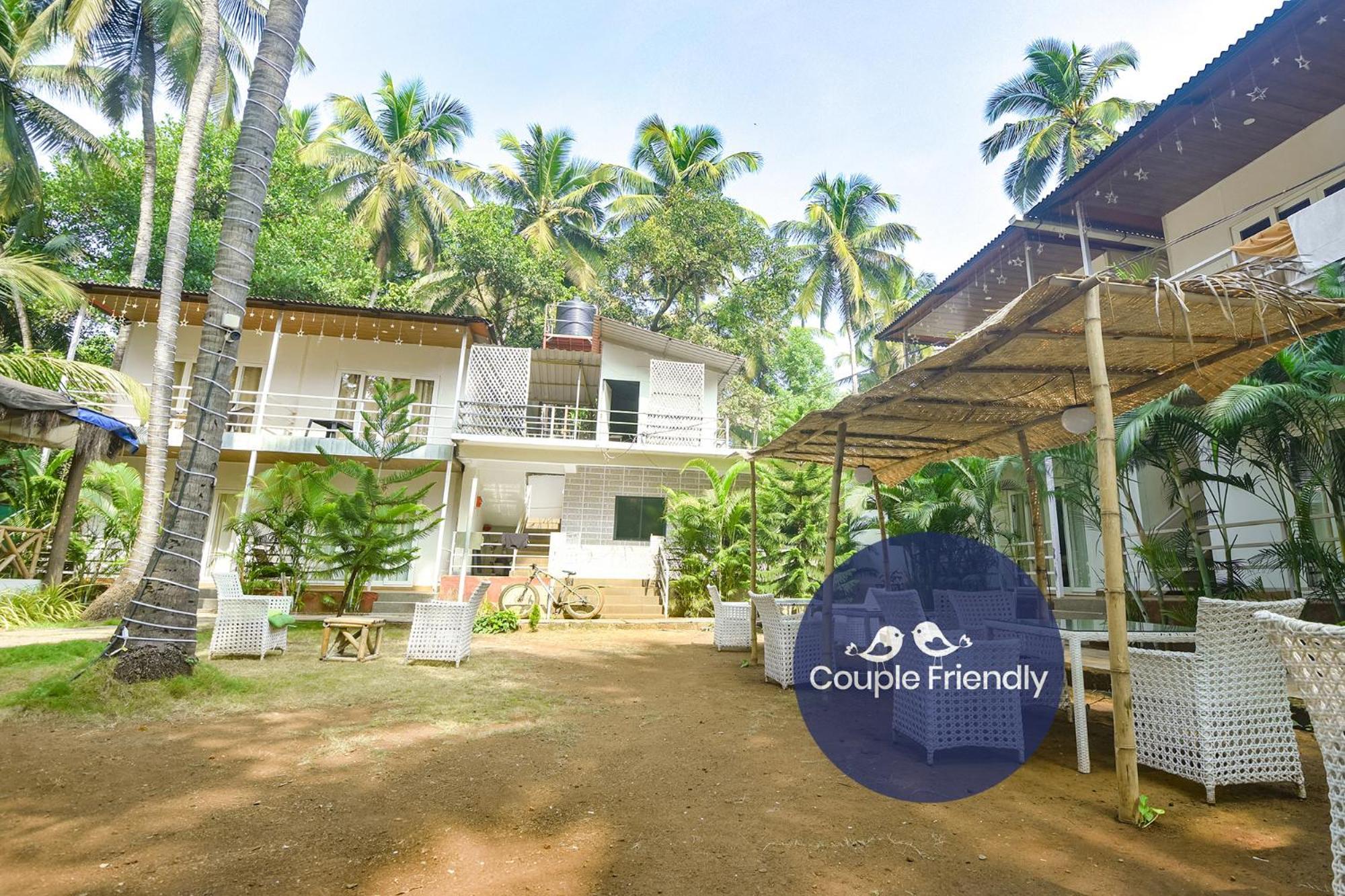 Fabhotel La Volga - Nr Morjim Beach Ngoại thất bức ảnh